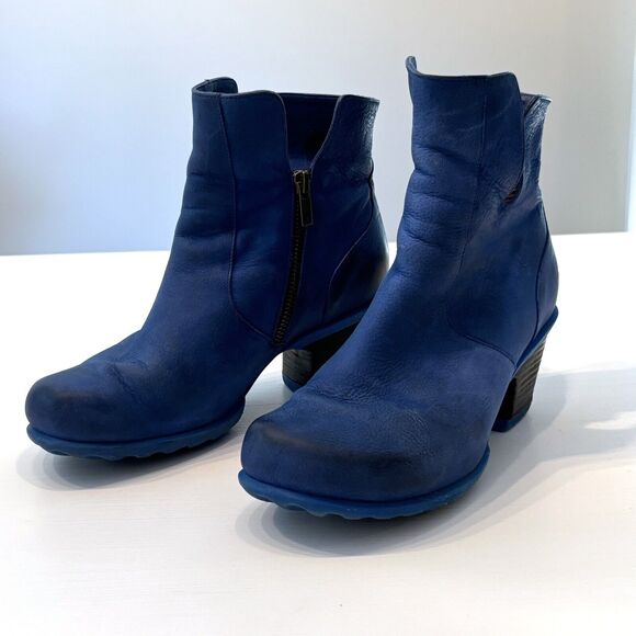 John Fluevog Women's Hopefuls Rosy Buffed Toe Blue Leather Booties US Size 8 - Picture 2 of 10